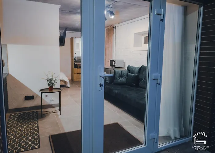 Apartamentai Birzuose, Cozy Garage